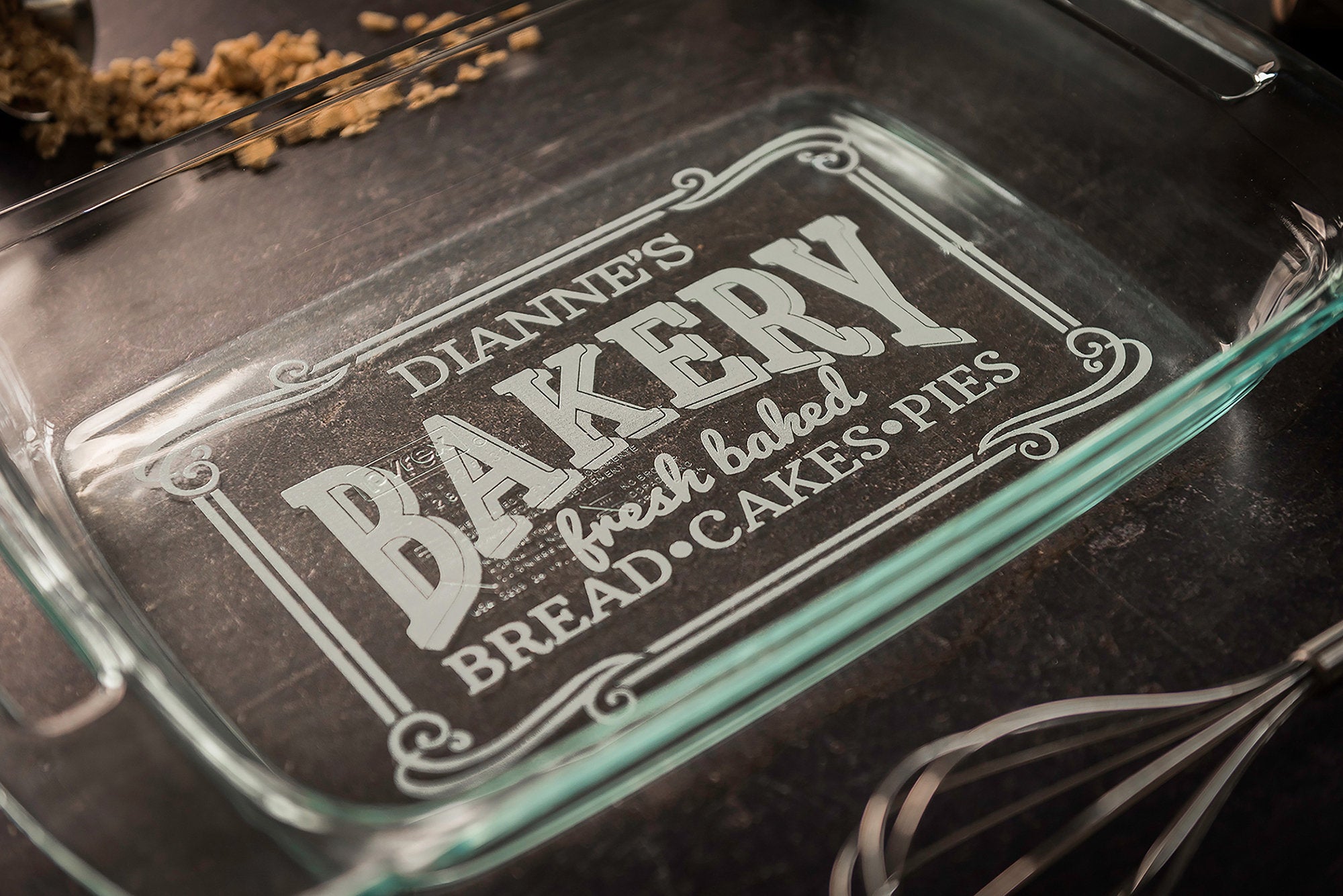 Personalized Baking Dish with Lid, Engraved Casserole Dish, Wedding Shower Gift for Her, 3rd anniversary Gift for Cook, Bakery Logo