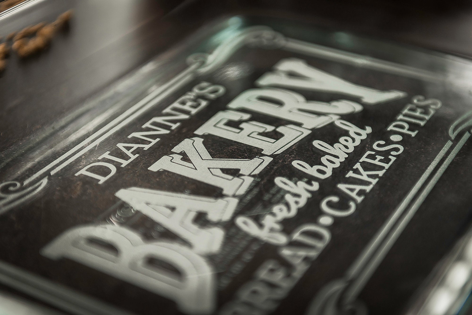 Personalized Baking Dish with Lid, Engraved Casserole Dish, Wedding Shower Gift for Her, 3rd anniversary Gift for Cook, Bakery Logo